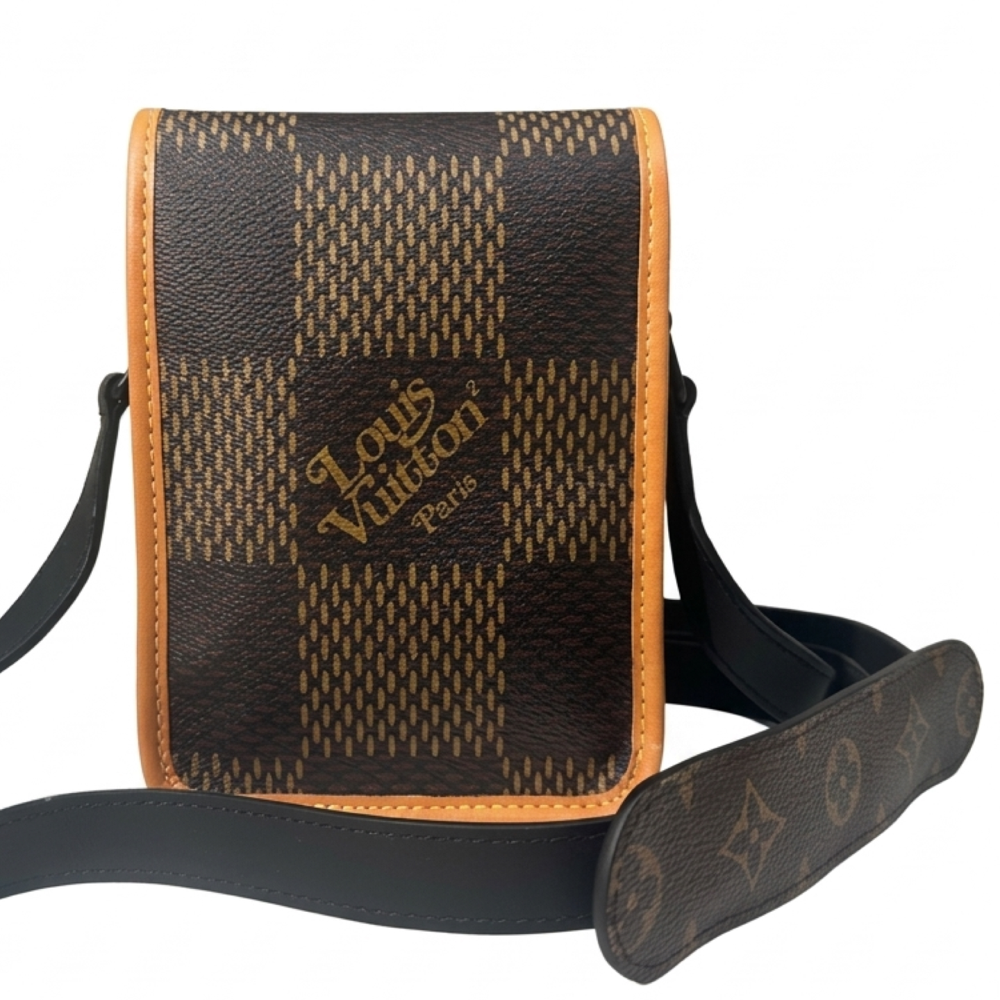 LOUIS VUITTON - Amazon Messenger